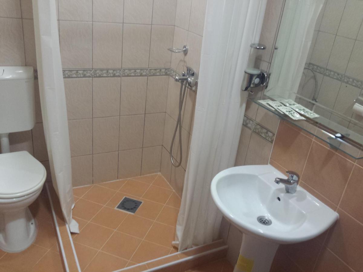 Guest House Ginek オフリド 部屋 写真